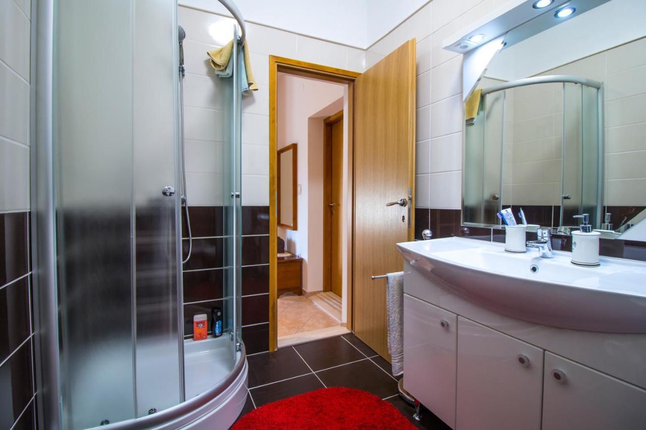 Apartman Kapovic Kaštela Екстериор снимка