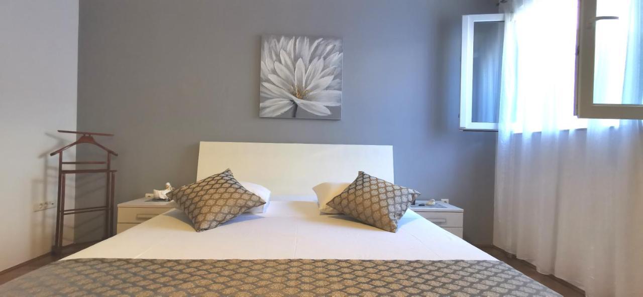 Apartman Kapovic Kaštela Екстериор снимка